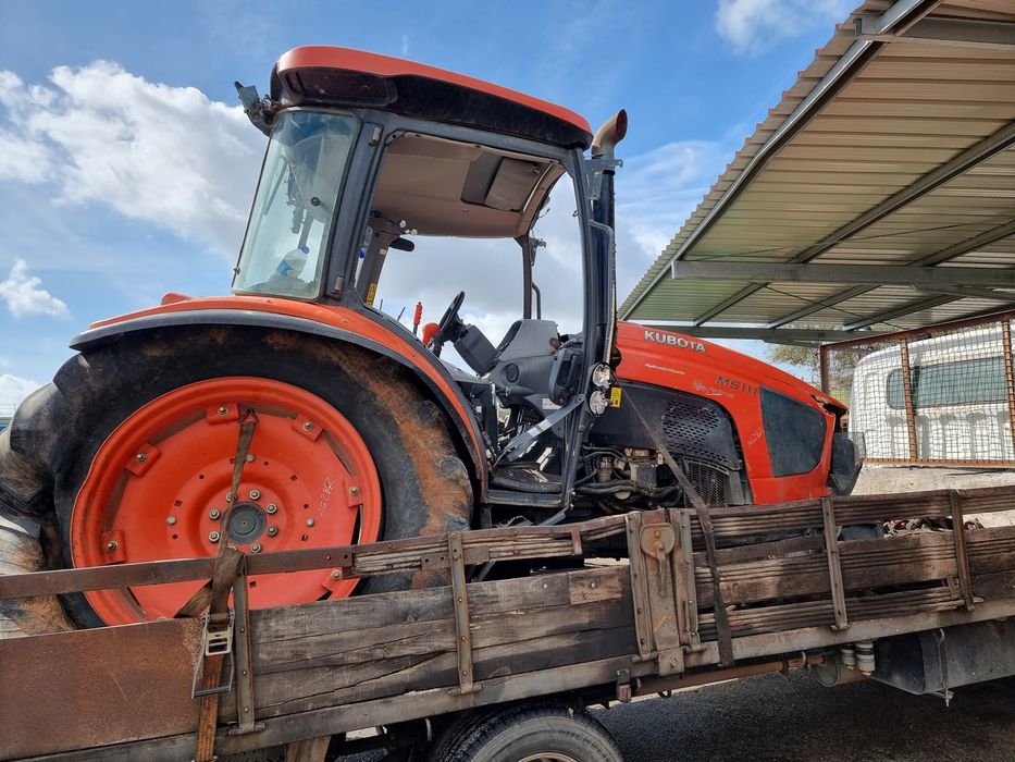 Trator Kubota M5111 para peças