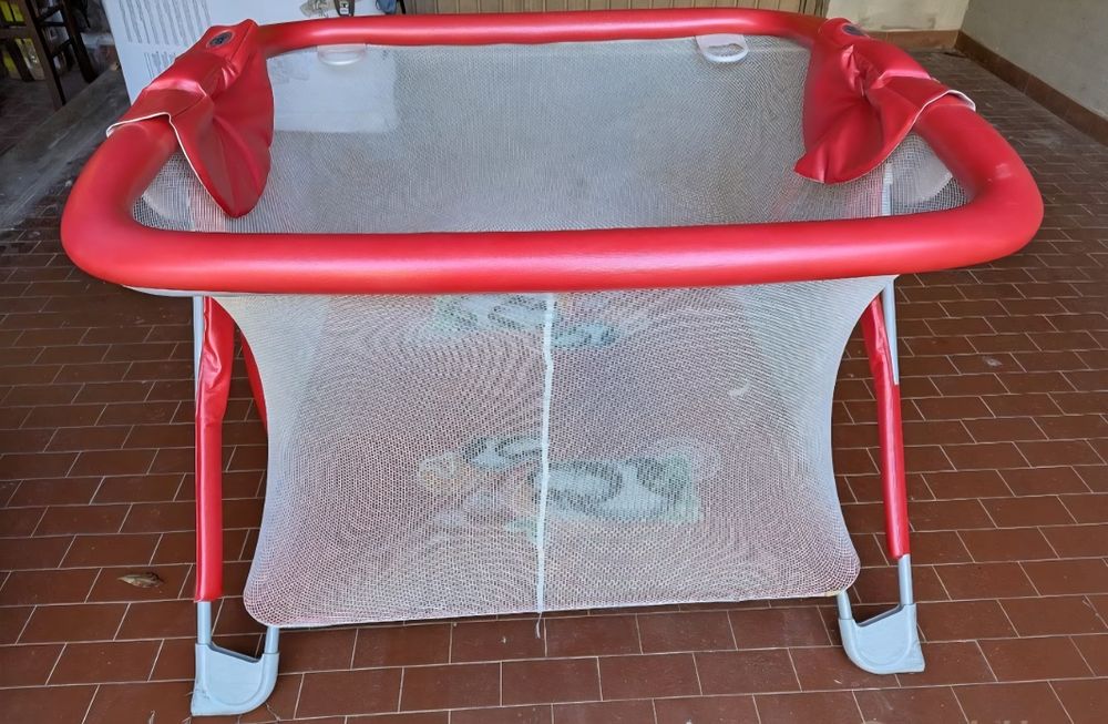 Kojec dla dzieci firmy Cam (Włochy)