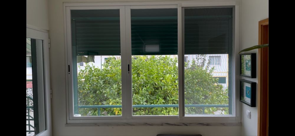 Janela de alumínio, vidro duplo com 3 folhas
