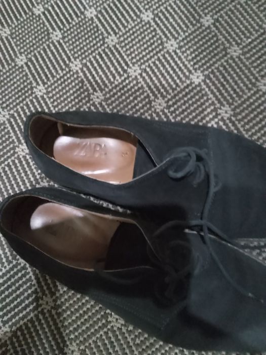 Продам замшеві туфлі