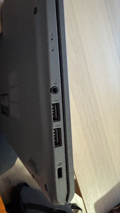 Laptop notebook ASUS 15 cali (X515E) 16GB  Win 11 + Office Idealny! Torba Gratis!