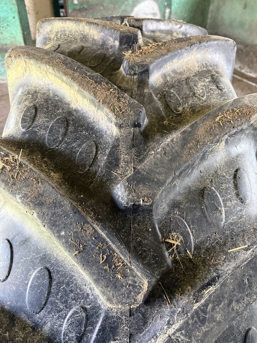 Opona BKT 520x70 r38