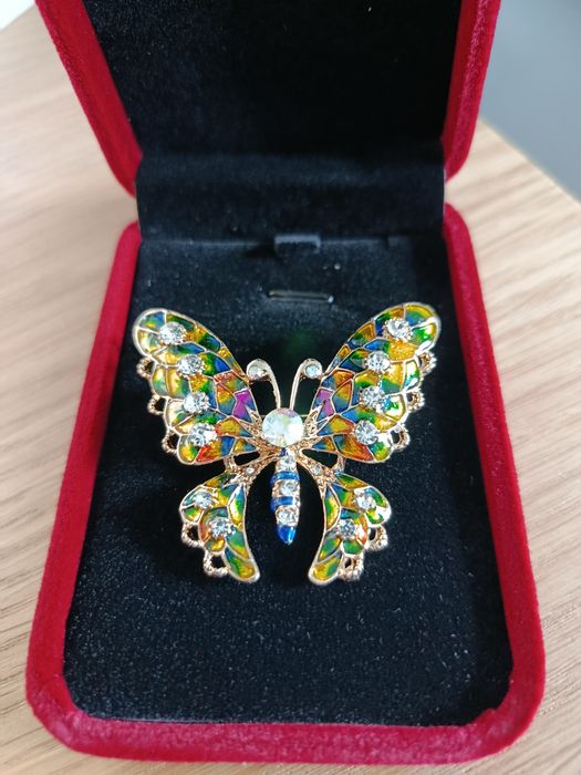 Broszka piękny duży motyl