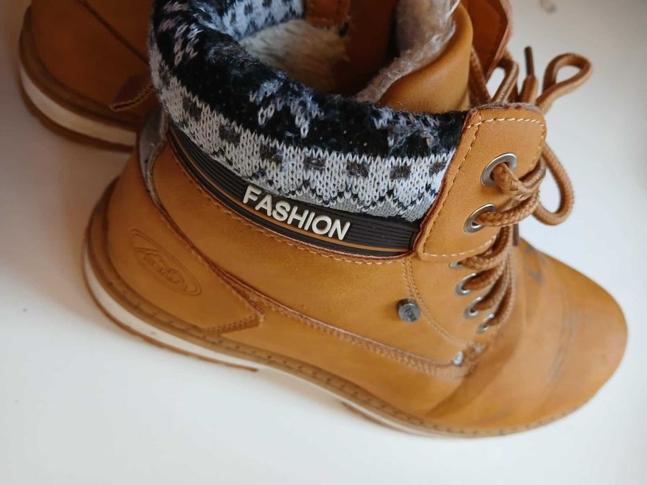Buty zimowe Fashion ocieplane rozpinane na boku sznurowane 39'