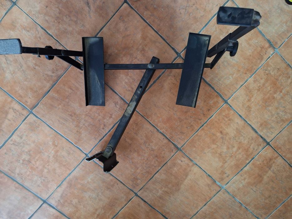 Suporte para TV ou Microondas ou forno