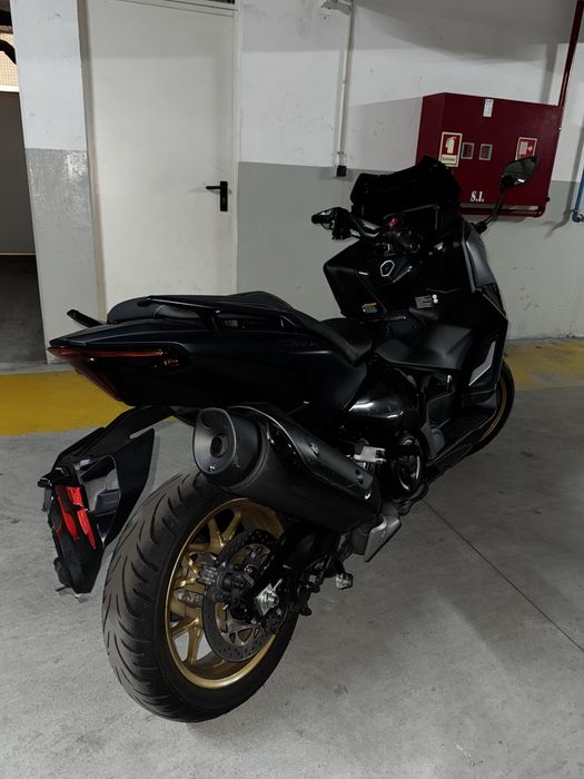 Tmax 560 tech max