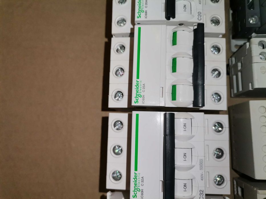 Автоматические выключатели  Schneider Acti 9 France