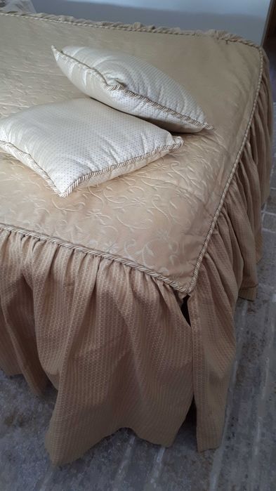 Colcha de Cama de Casal Bege