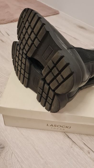 Buty, botki zimowe skóra czarne dla dziewczynki, Lasocki Young roz. 35