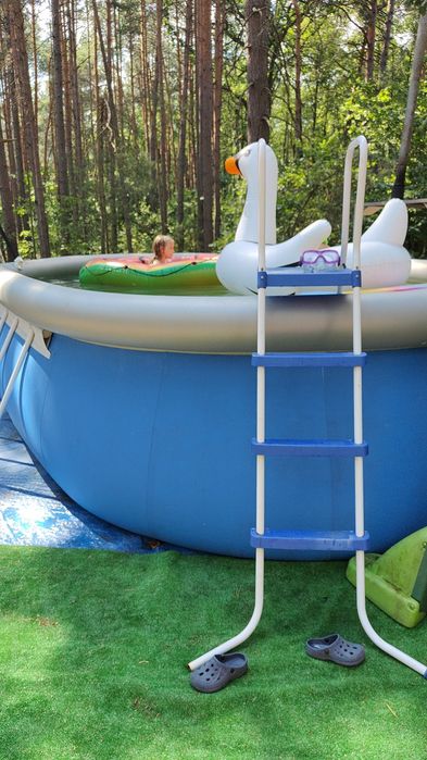 Sprzedam basen 5,5m/3.5 glebokosc 1.2 z pompa piaskowa