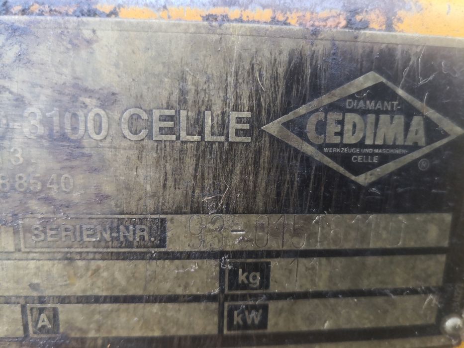 Przecinarka do betonu spalinowa