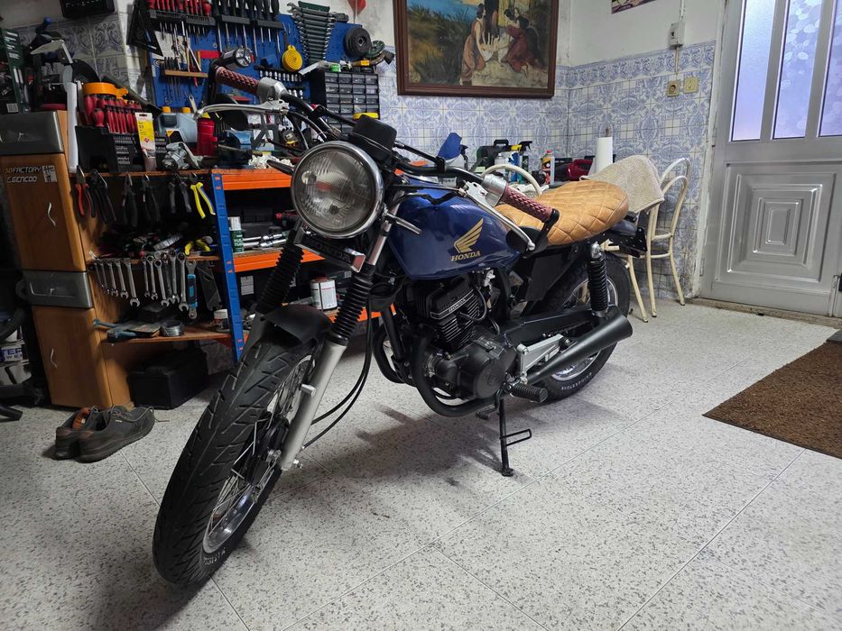 Honda CM 125 cafe racer