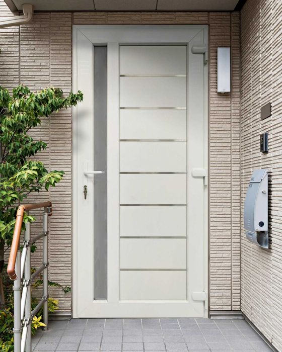 Двері пластикові вхідні та міжкімнатні INOX02+матове скло