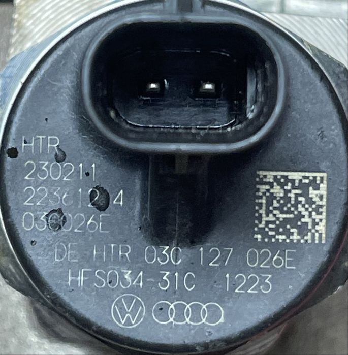 Насос високого тиску 1.2 1.4 tsi CAX CAXA CAV CBZ 03C 127 026 E ТНВД