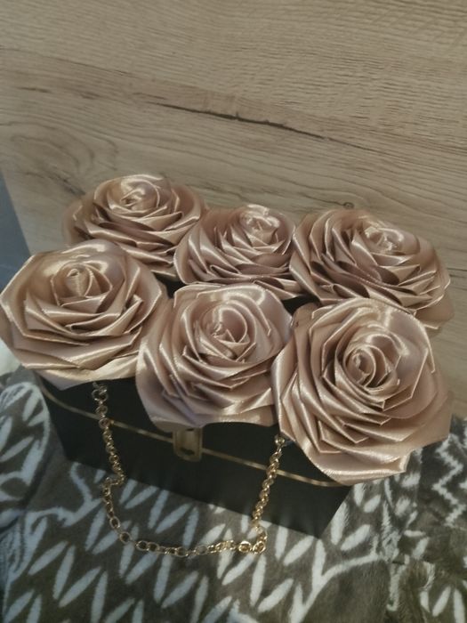 Bukiety wieczne ze wstążki