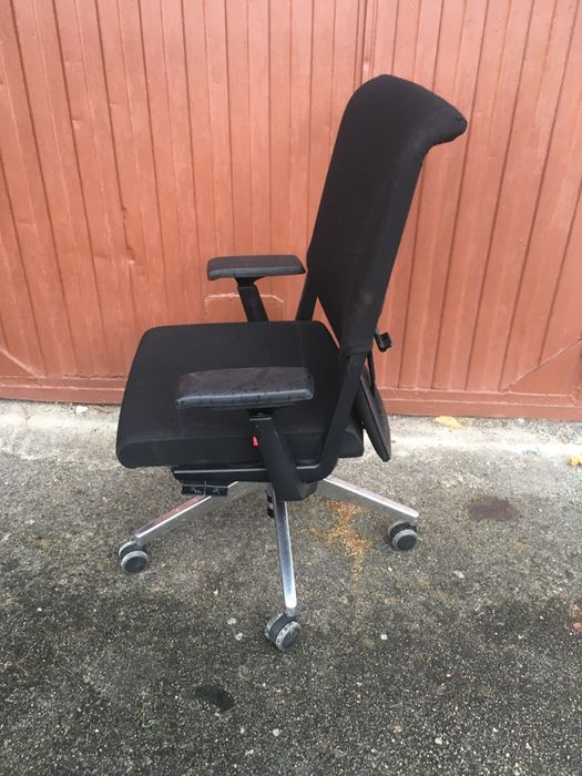 Fotel biurowy Haworth model comforto 59