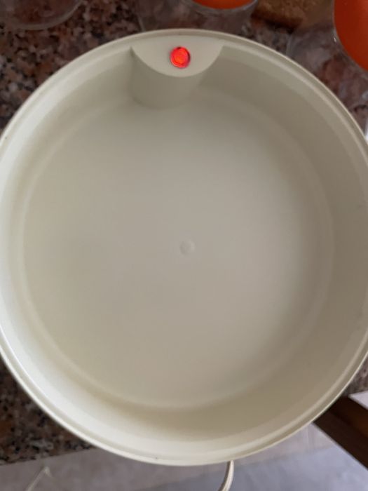 Iogurteira com 7 copos