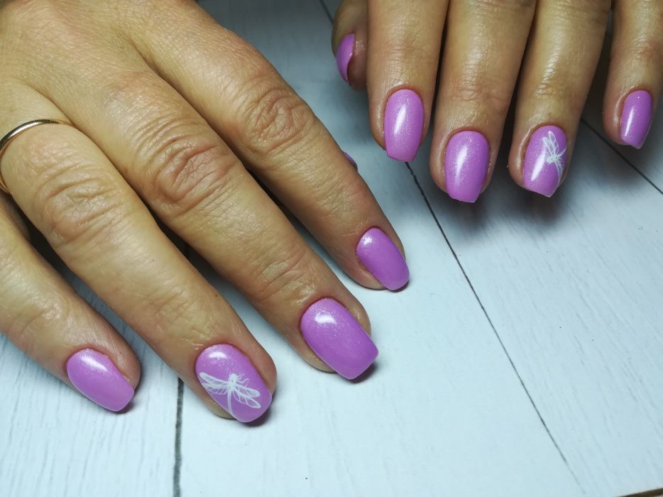 Маникюр, педикюр, наращивание ногтей.