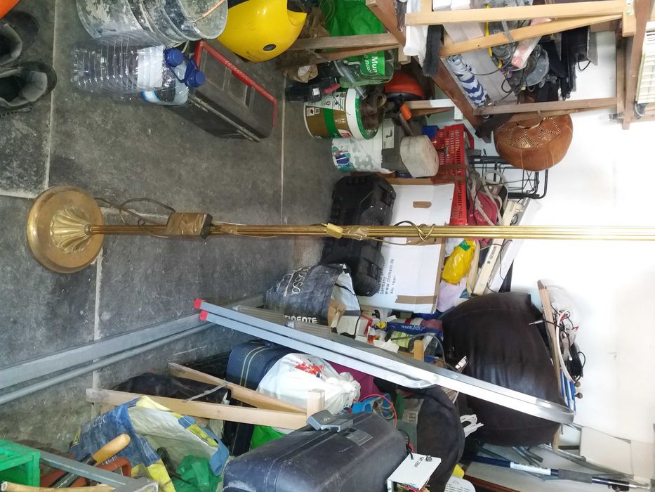 Candeeiro de pé com reóstato