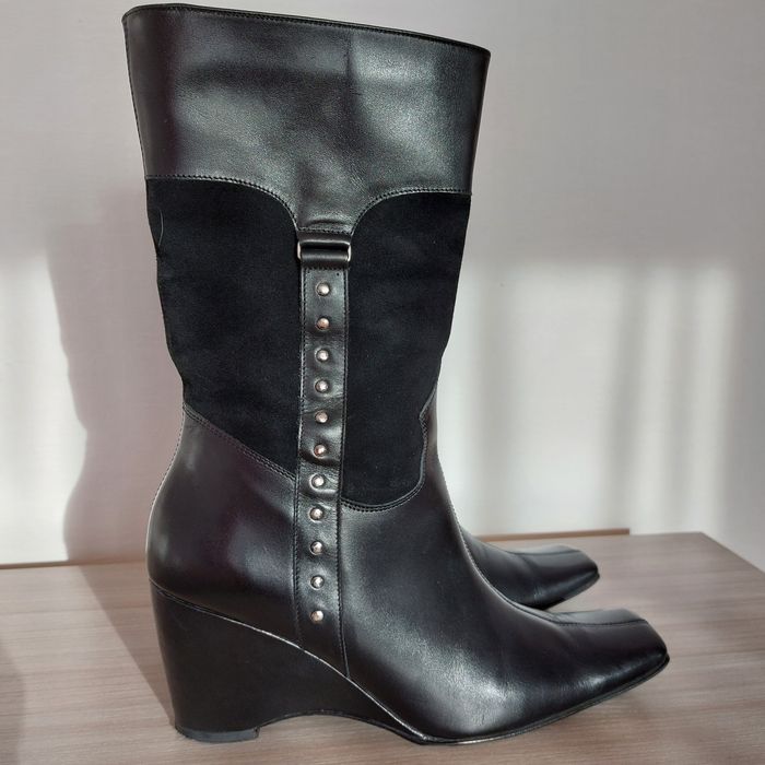 Skórzane botki Gino Rossi. Rozm. 39