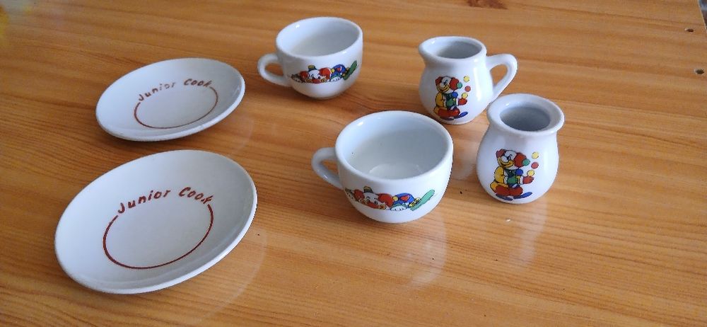 Brinquedos em louça