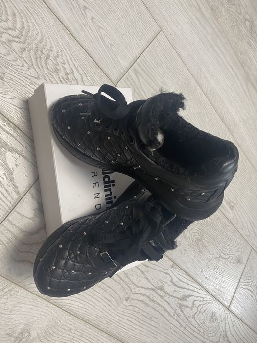 Кроссовки утепленные