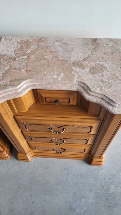 Conjunto de mesas de cabeceira / apoio madeira e pedra