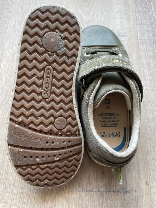 Sapatilhas Geox - tamanho 24