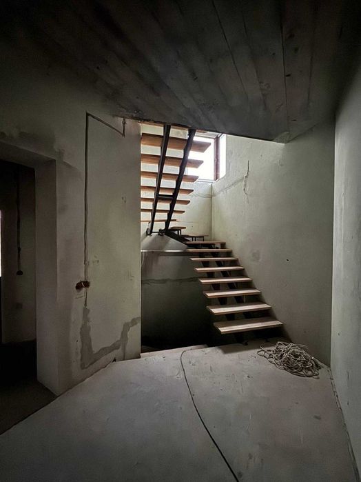 Окремостоячий будинок | Винники 300 м.кв. | Біля лісу