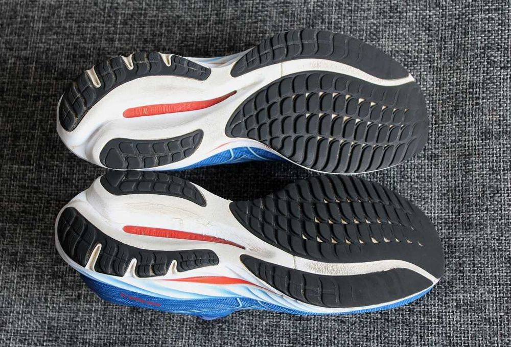 Кросівки бігові Mizuno Wave Rider 26 Оригінал 43р