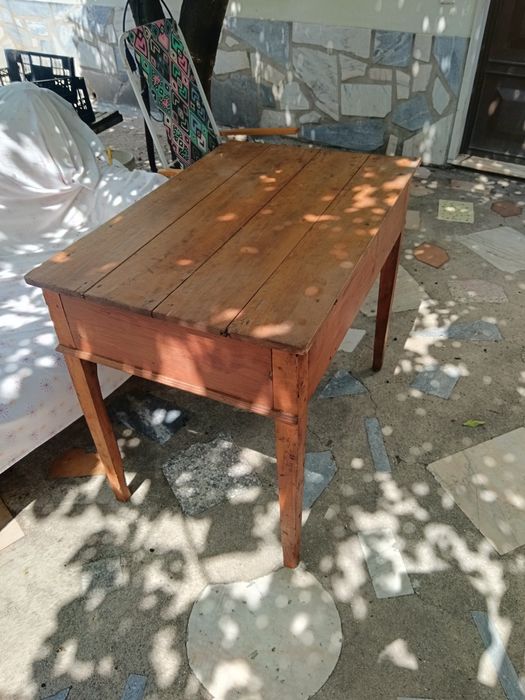 Mesa antiga madeira com gaveta