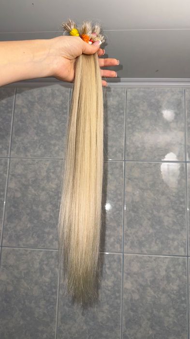 Натуральне волосся блонд