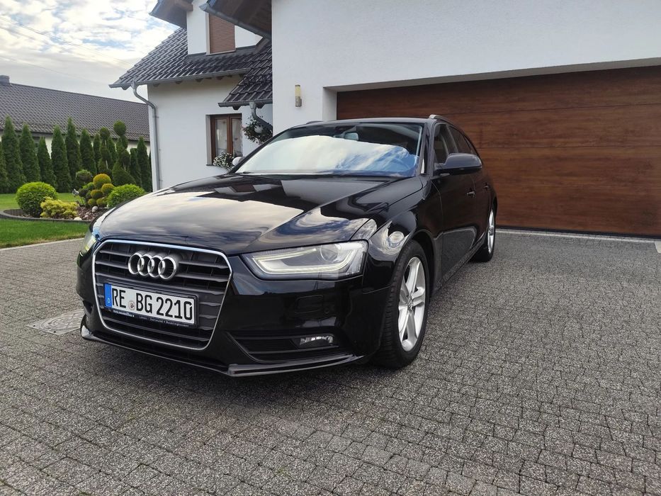 Audi A4 Avant Lift ładny rodzinny samochód z bogatym wyposażeniem