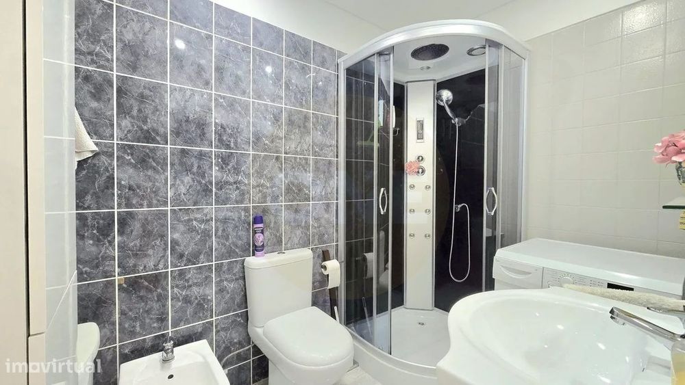 Apartamento T2 No Centro De Olhos De Água