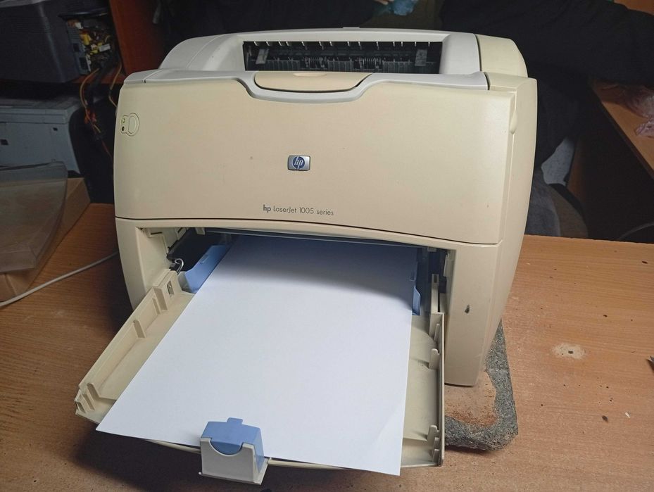 Лазерний принтер HP LaserJet 1005, заправлений на 100%