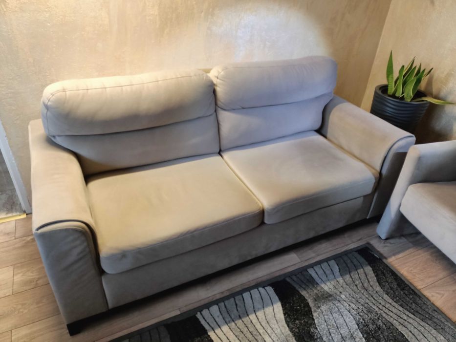 sprzedam kanapę i fotel .