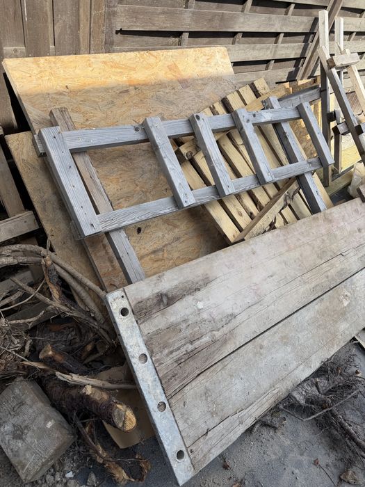 Plyty, palety, korzenie , drewno
