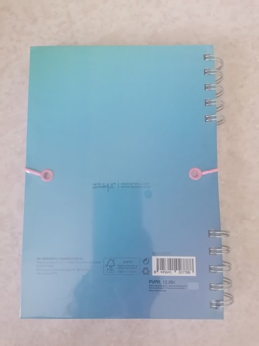 Caderno A5 "Tudo o que vou conseguir" + bola insuflável Mr Wonderful