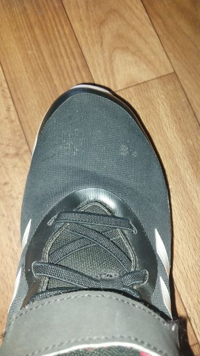 Продам кроссовки