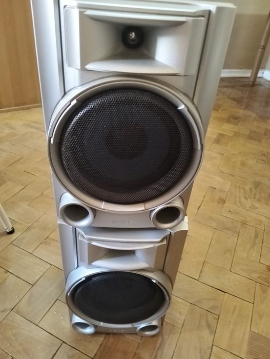 Colunas Sony de 60 watts cada uma