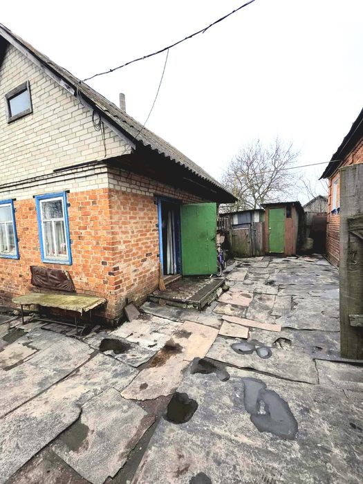 Будинок з флігелем для 2х згуртованих сімей