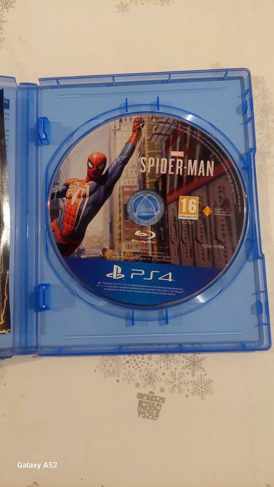 Vendo jogo Spider man e o jogo Days gone para a PS4