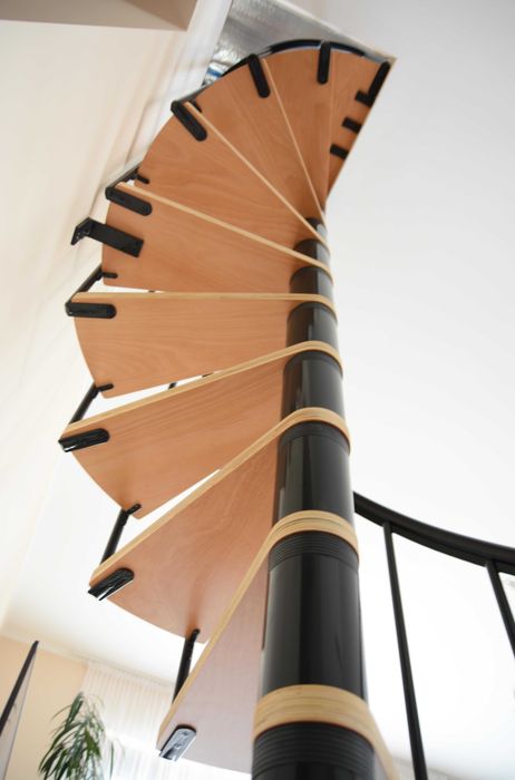 Nowoczesne schody spiralne Las Vegas Antracyt/ BUK fi 140 cm
