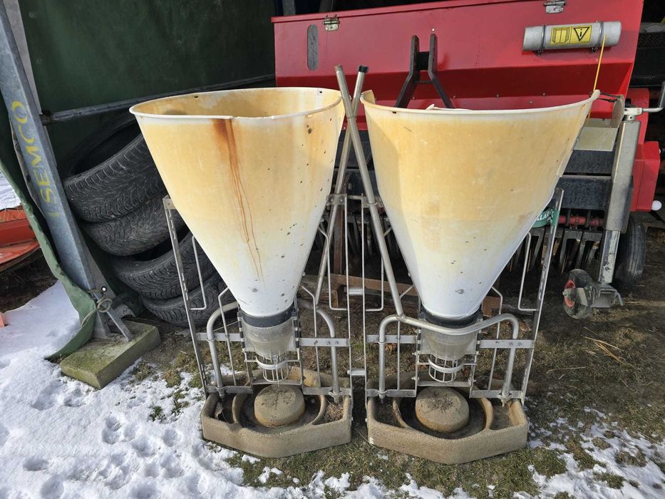 Tubomat, autokarmnik koryta - polimerobeton, stal kwasowa