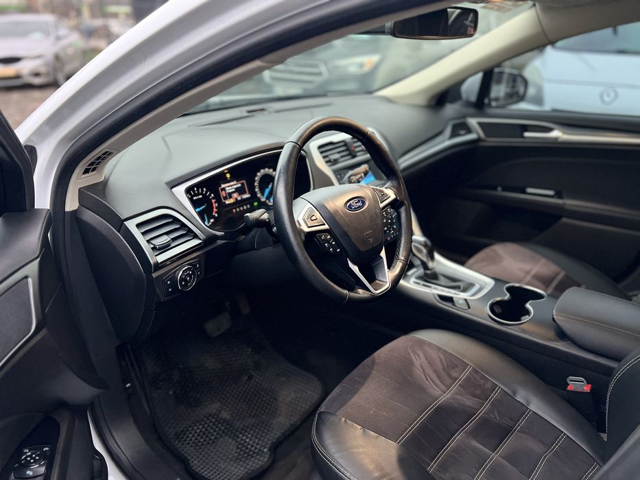 Продам Ford Mondeo 2017