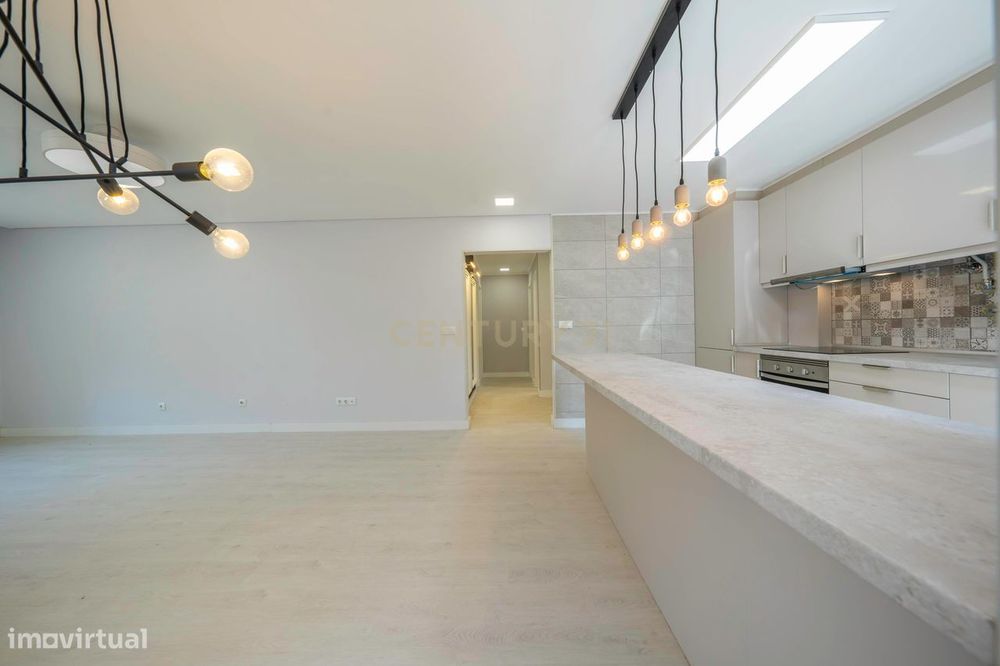 Apartamento T2 Remodelado em São Sebastião, Setúbal – Conforto, Qualid
