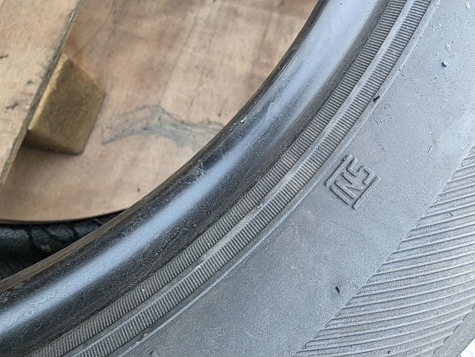 Шини Nexen 235/60r18 з запасок  стан нові !