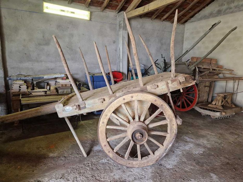 Carro de Bois antigo - bom estado