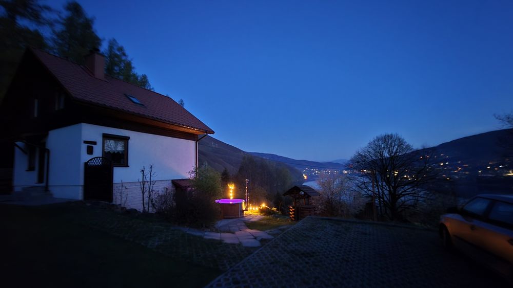 Dom z panoramą. JACUZII  SAUNA  wynajmę dom  na wyłączność.