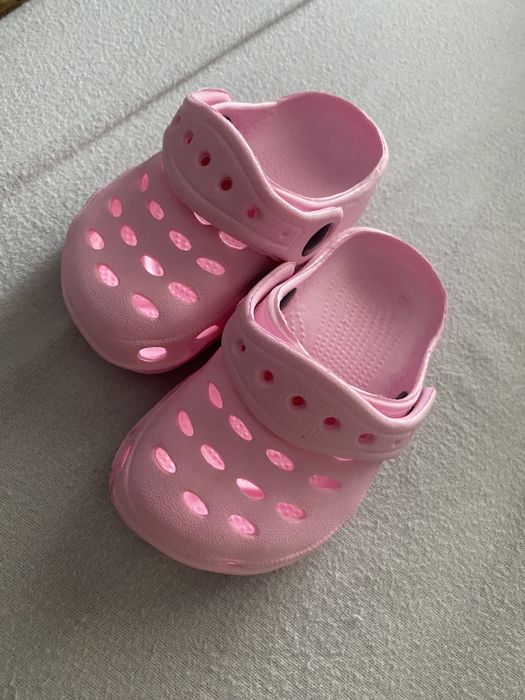 Chinelos praia tipo croça